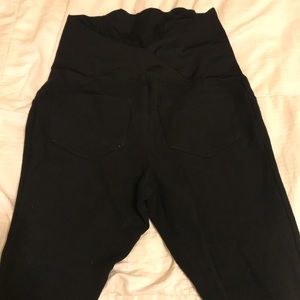 Isabel Maternity Knit leggings w/back pockets